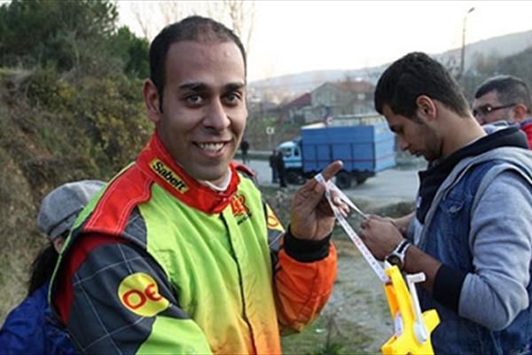 ژانگولر بازی  ارشیا اقدسی در جشنواره فجر! +عکس