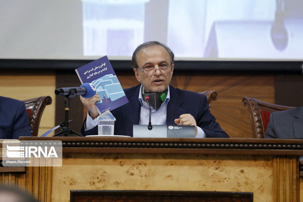 نماینده مجلس: رزم حسینی گزینه شایسته‌ برای وزارت صنعت است
