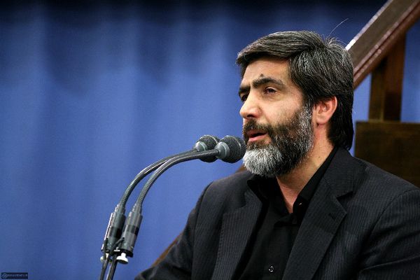 دانلود مداحی و روضهخوانی حاج مهدی سماواتی در محضر رهبری شب تاسوعا 94