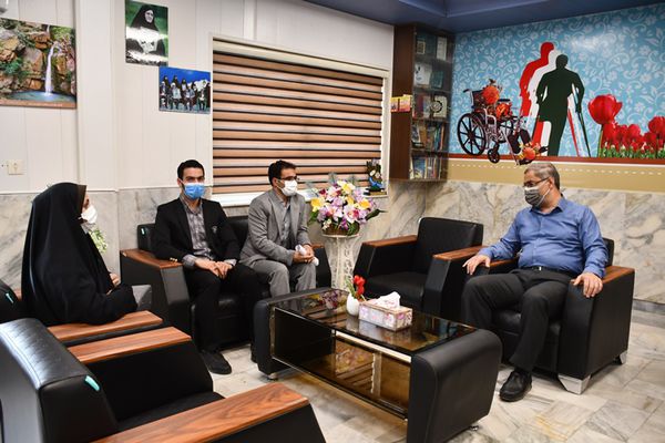 بنیاد متعهد به حل مشکلات جامعه ایثارگری است
