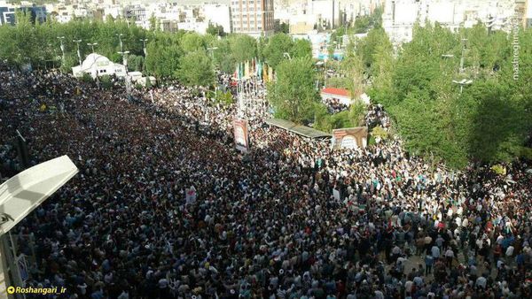 عکس/ هواداران رئیسی بیرون از مصلی