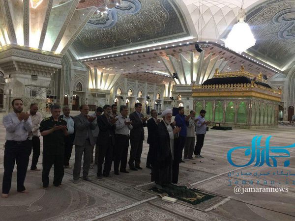 اقامه نماز جماعت ظهر و عصر و فضای آرام در حرم مطهر امام خمینی