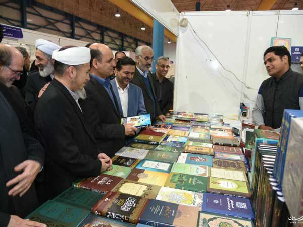 سوت قطار سیزدهمین نمایشگاه کتاب گلستان به صدا درآمد / فروش 96 میلیون تومان بن در روز نخست