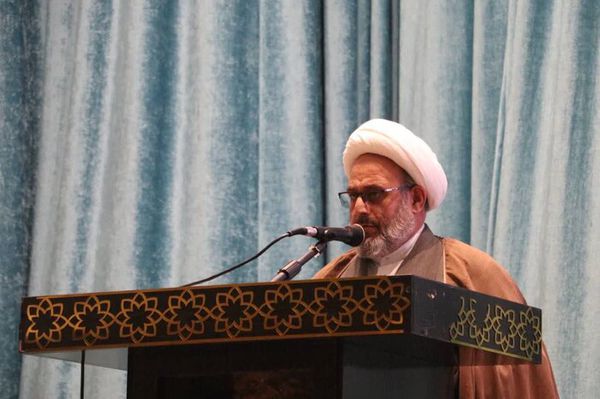 تبیین حقایق رسالت اصلی طلاب و روحانیون بسیجی است