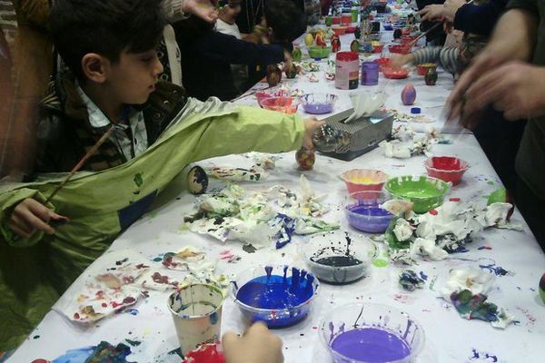 برگزاری دورهمی رنگ آمیزی تخم مرغها در گلستان