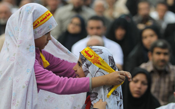 (تصاویر) سخنرانی رهبر انقلاب در حرم رضوی 