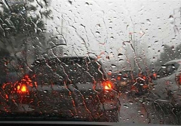 اخبار هواشناسی ۹۸/۱۰/۰۶| بارش‌های قابل توجه در مرکز ایران/ محدودیت‌های ترافیکی در محورهای منتهی به پایتخت
