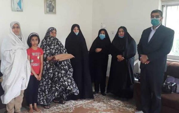 تکریم جامعه ایثارگری مهمترین اصل در بنیاد است