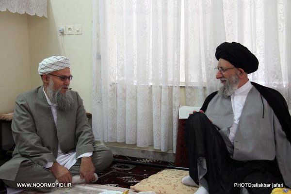 دیدار آیت الله نورمفیدی با حاج عبدالکریم آخوند جاور از بازماندگان فاجعه منا