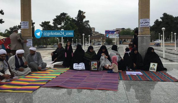 تحصن خانواده های شهدای مدافع حرم گلستان در اعتراض به سفر کرباسچی به گلستان+تصاویر