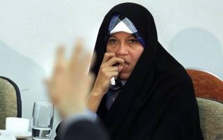 روزی که فائزه هاشمی التماس پناهندگی کند