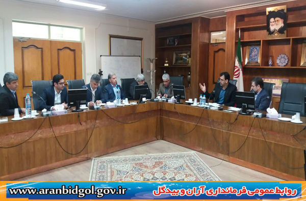 فرماندار شهرستان آران و بیدگل: با انعقاد تفاهم نامه ای بین دستگاههای مربوطه، ساخت پست ۶۳ کیلو ولت ویگل این شهرستان سرعت می گیرد