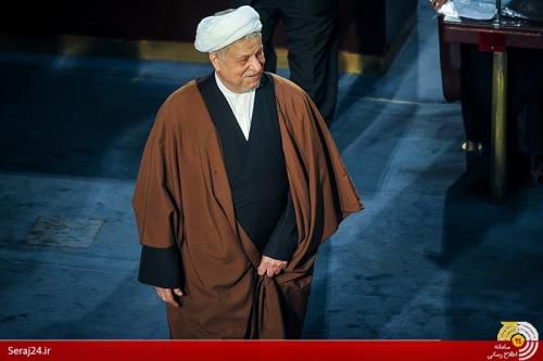 بازی پرهزینه افراطیون برای آیت الله