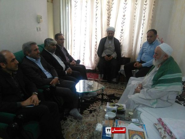 تصاویری/ عیادت مدیرکل امداد گلستان از آیت الله شاهرودی نماینده مردم استان درمجلس خبرگان رهبری