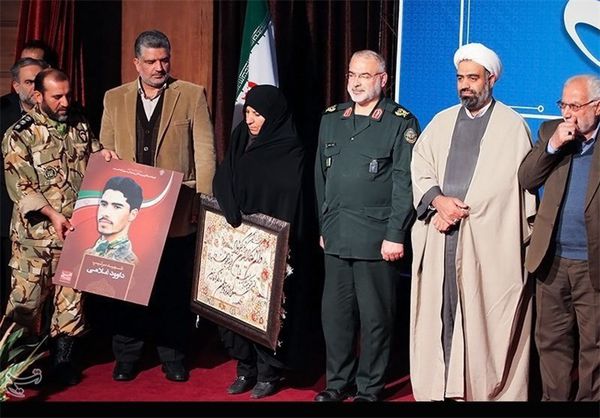 تعجب خانواده شهید لبنانی از امنیت در ایران 