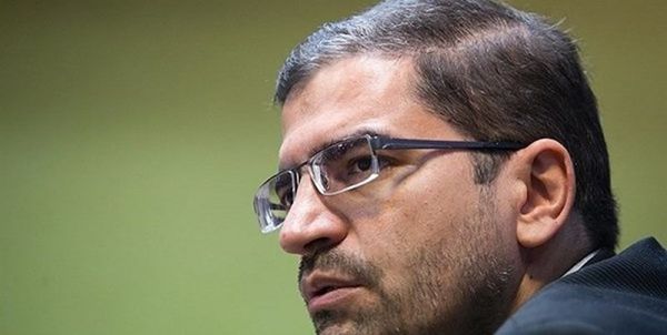 ایران با تحریمهای ظالمانه ترامپ هیچ وقت زیر بار سازش با آمریکا نمی رود