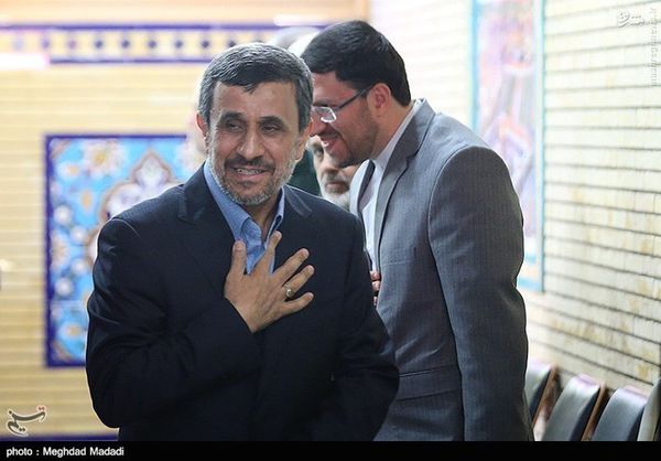 عکس/ احمدی نژاد در مراسم سالگرد شهید صیاد شیرازی