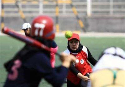 مسابقات سافتبال بانوان قهرمانی کشور در گرگان آغاز شد