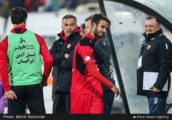 عکس/ اشک‌های سربازِ پرسپولیس