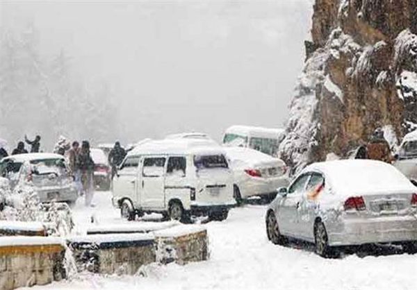 جاده خوشییلاق به استان سمنان مسدود شد