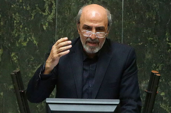 وزیر ورزش و جوانان استعفا کرد