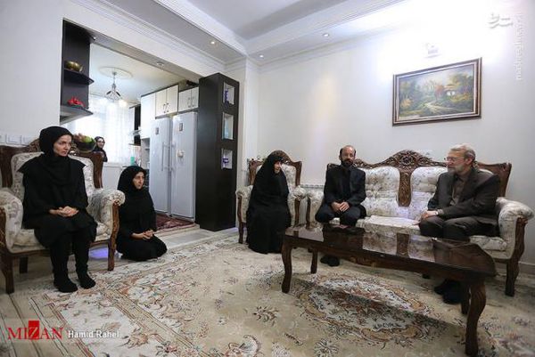 تصاویر/ دیدار رئیس مجلس با خانواده شهدای حادثه تروریستی مجلس