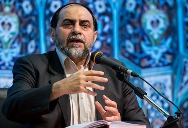 سخنان صریح رحیم پور ازغدی در نماز جمعه قم/21 آبان 95