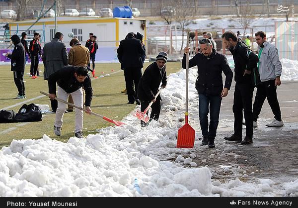 عکس/ برف روبی زمین در لیگ برتر