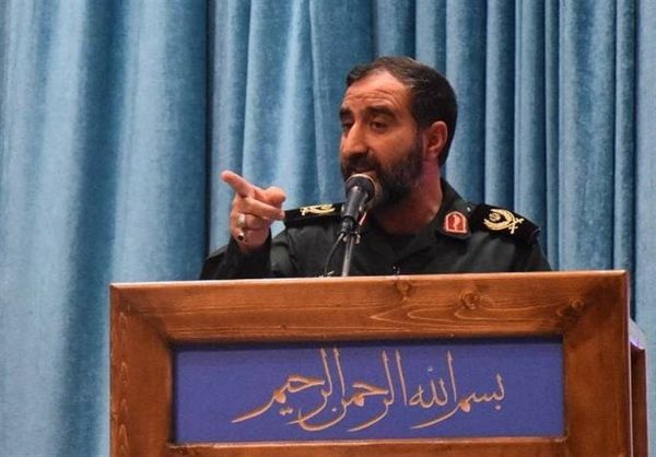 زمان پاسخ گفتن به ندای امام حاضر است