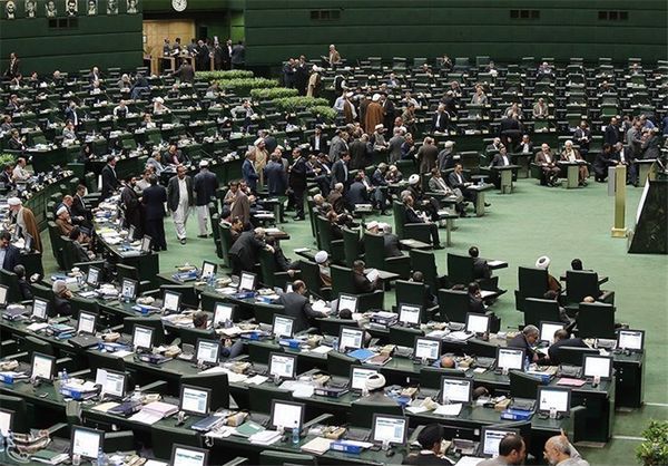 مرحله دوم دهمین دوره مجلس در ۲۱ استان و در ۵۵ حوزه انتخابیه برای کسب ۶۸ کرسی مجلس