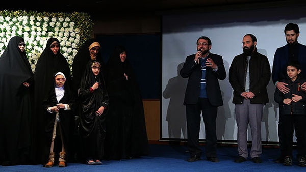 فیلم اجرای زنده حامد زمانی و  هلالی/تقدیر از شهدای مدافع حرم و هسته ای