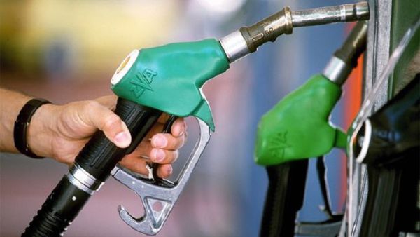 زمزمه دریافت حق الزحمه توسط پمپ بنزین ها