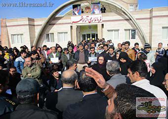 تجمع چندین باره کارگران معدن ذغال سنگ قشلاق در فرمانداری آزدشهر + تصاویر