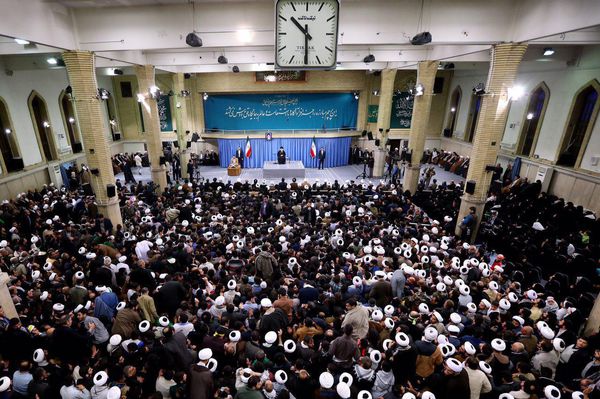 وجود یک قوه قضائیه مستقل و شجاع را همه باید قدر بدانند/ باید بتوانیم یک قوه قضائیه مقتدر و یک دولت شجاع و برنامهریز داشته باشیم