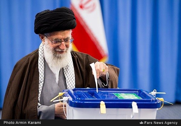 تصاویر رای دادن چهرههای سرشناس در انتخابات