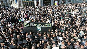 گزارش تصویری از تشیع پیکر عالم مجاهد، آیت الله واعظ طبسی در مشهد