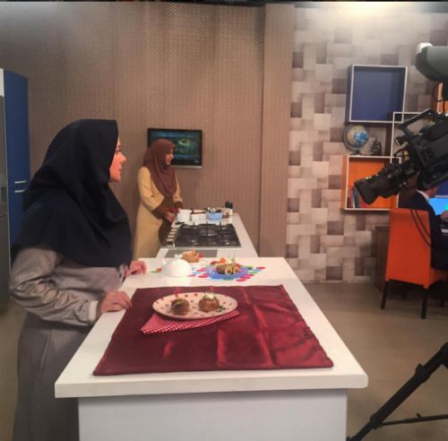 توهین کارشناس آشپزی برنامه  به خانه بر می گردیم به سردار شهید همدانی+عکس