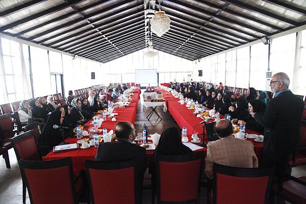 نشست هماندیشی بستهبندی محصولات صنایعدستی در استان گلستان برگزار شد