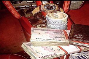 فخر فروشی بچه پولدارها/ از بادیگاردهای روزی 3 میلیون تومان تا ساعت‌های میلیاردی 