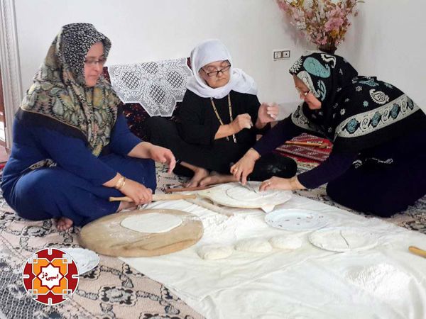 طرز تهیه نان روغنی سنتی ترکمن قوقن+تصاویر