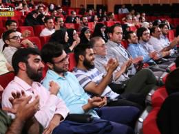 دانلود/لحظه اعلام خبر دستگیری حسین فریدون در جشن فارس پلاس