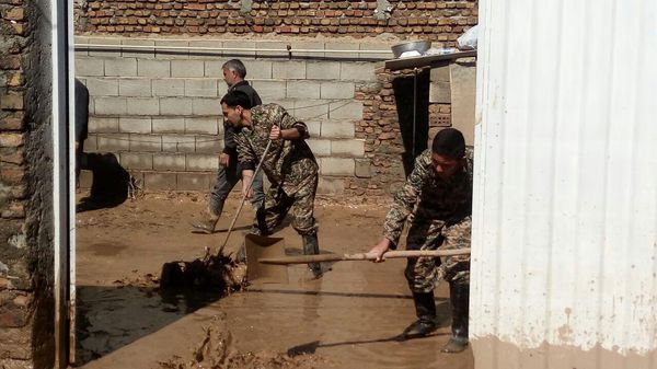 گزارش تصویری/کمک رسانی به سیل زدگان گنبدکاووس
